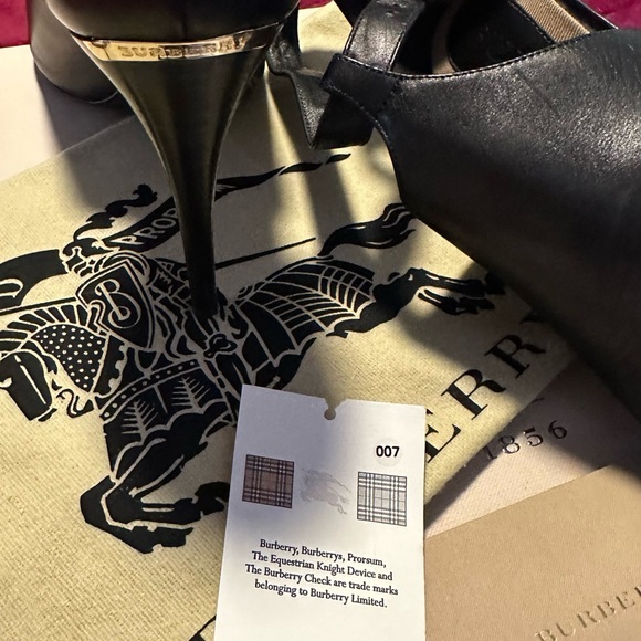 Authentic Burberry ankle boots - Picture 5 of 7